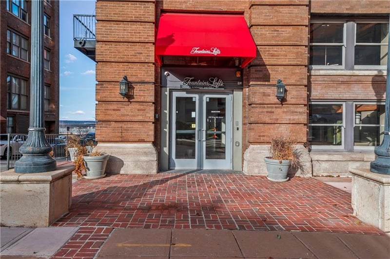 712 Broadway Blvd #708, Kansas City, MO 64105