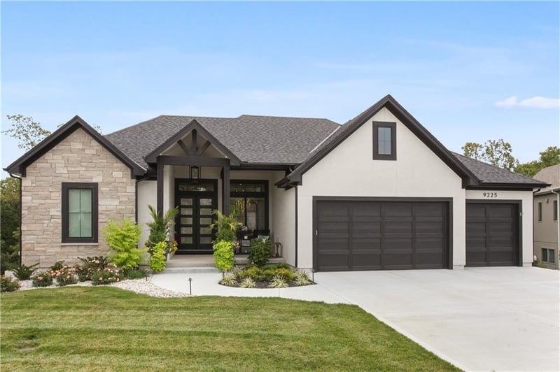 9225 Brownridge St, Lenexa, KS 66220