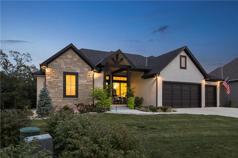 9225 Brownridge St, Lenexa, KS 66220