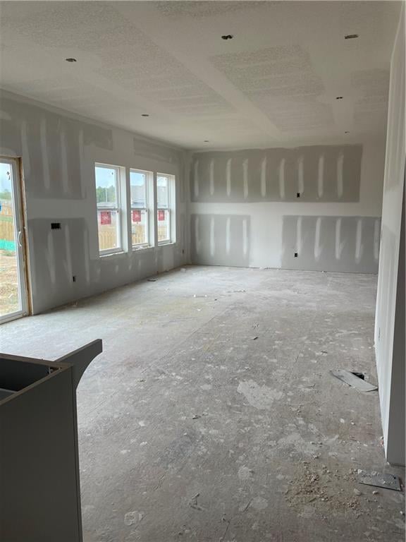 11124 Glenwood Ave, Kansas City, MO 64157