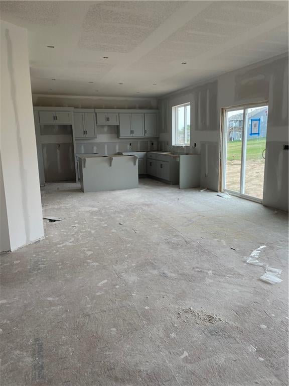 11124 Glenwood Ave, Kansas City, MO 64157