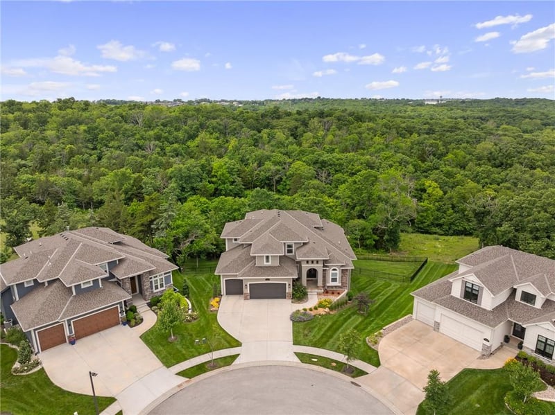 9238 Marion St, Lenexa, KS 66220