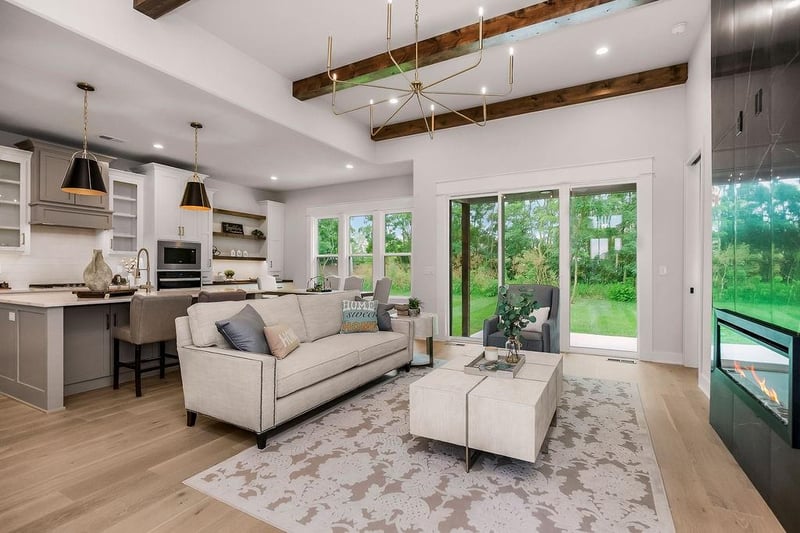2624 Woodland Oak Dr, Lee's Summit, MO 64086