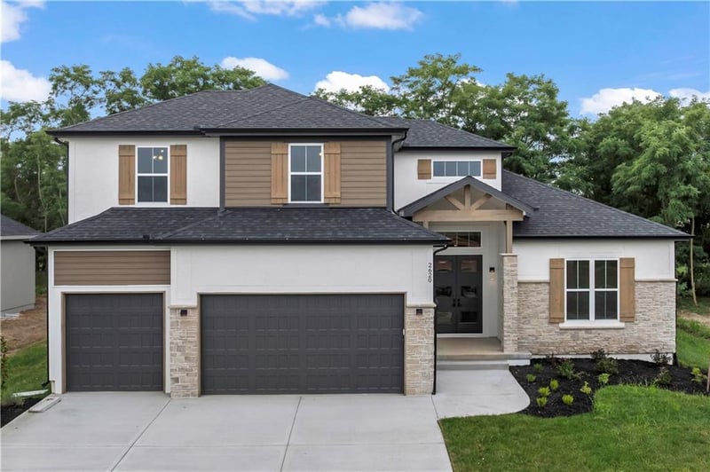 2620 Woodland Oak Dr, Lee's Summit, MO 64086