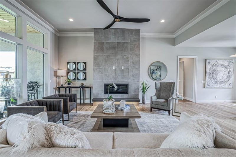 17108 Oakmont St, Overland Park, KS 66221