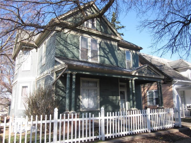 1202 8th St, St Joseph, MO 64501