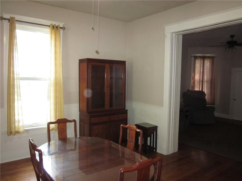 1202 8th St, St Joseph, MO 64501