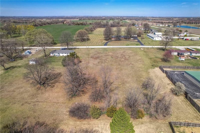 N 16th St, Louisburg, KS 66053