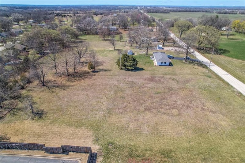 N 16th St, Louisburg, KS 66053