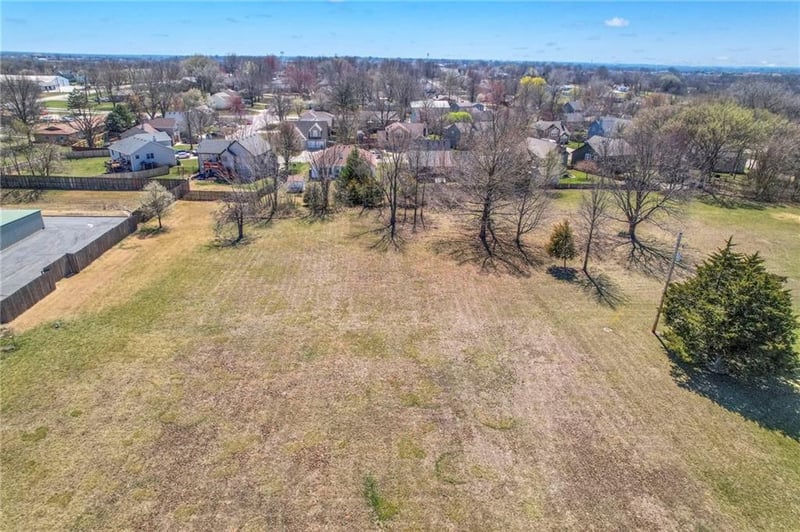 N 16th St, Louisburg, KS 66053