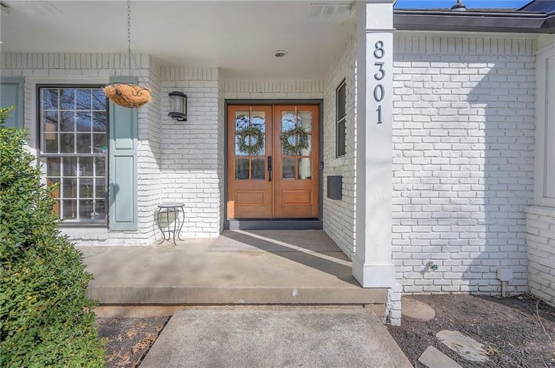 8301 Rosewood Dr, Prairie Village, KS 66207