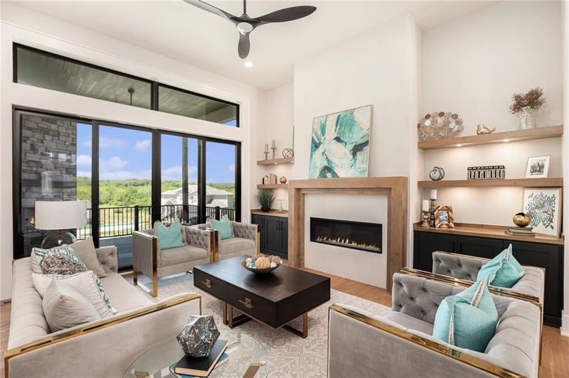 2317 Morris Dr, Lee's Summit, MO 64082