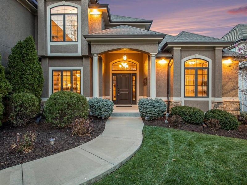 8541 N Donnelly Ave, Kansas City, MO 64157