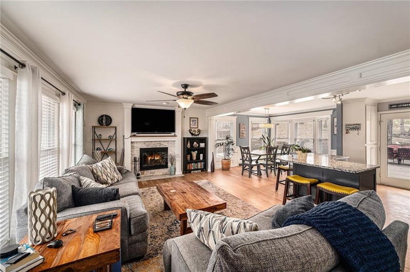 60 W St, Lee's Summit, MO 64086