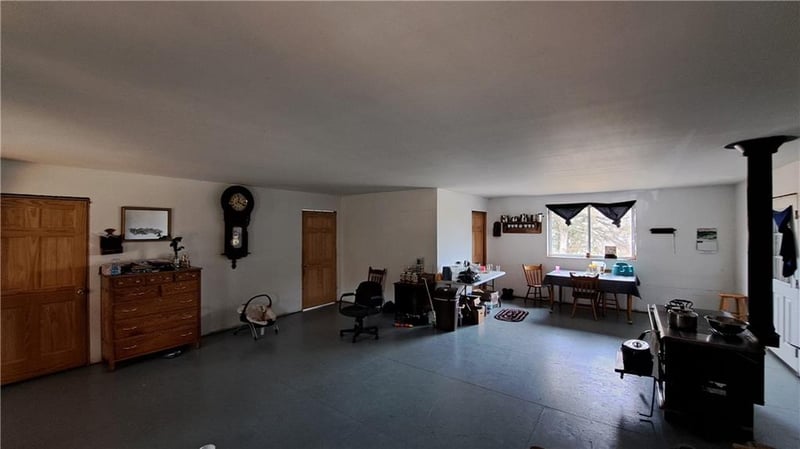 1034 Traders Ave, Fall River, KS 67047