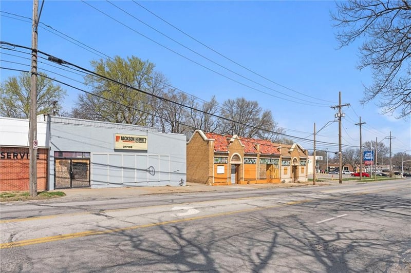 1308 63rd St, Kansas City, MO 64110