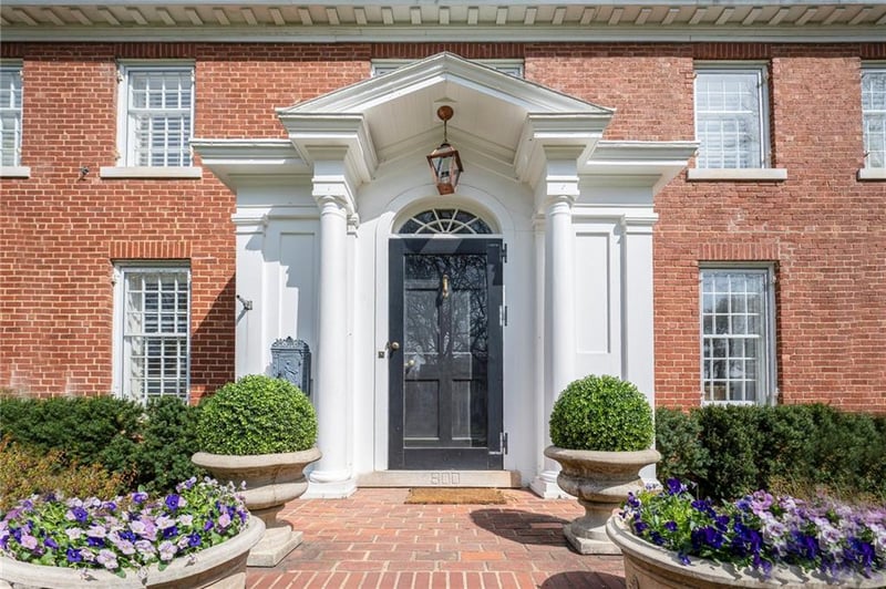 800 W 57 Ter, Kansas City, MO 64113