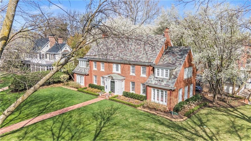 800 W 57 Ter, Kansas City, MO 64113