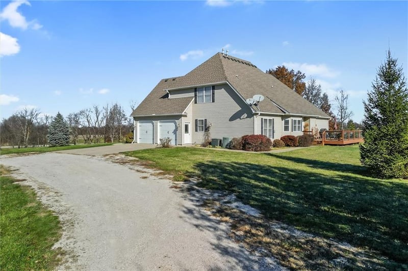 43280 Old Highway 10 Hw, Richmond, MO 64085