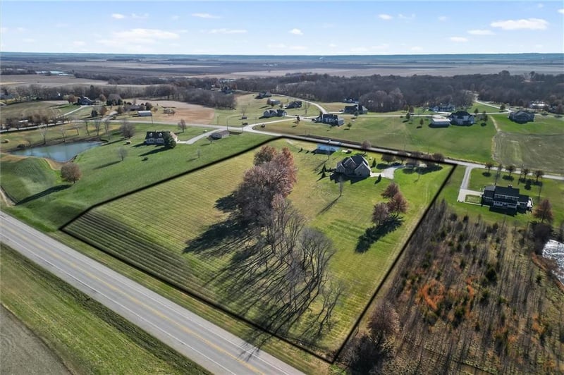43280 Old Highway 10 Hw, Richmond, MO 64085