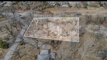 8001 Green Hills Rd, Kansas City, MO 64151