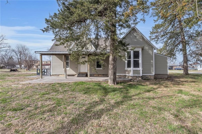 134 S Main St, Greeley, KS 66033