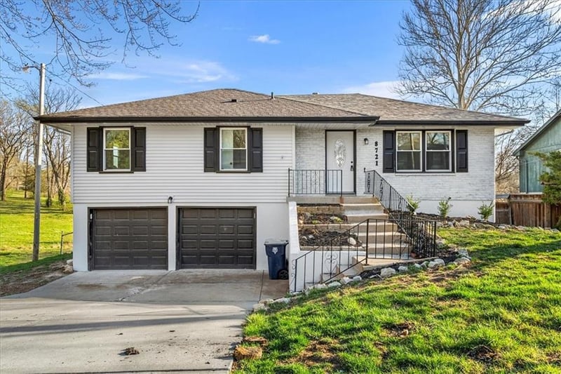 8721 E 57th Ter, Kansas City, MO 64129