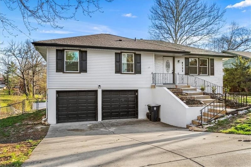 8721 E 57th Ter, Kansas City, MO 64129