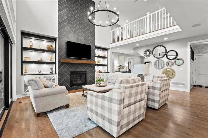 18050 N Peach Blossom Dr, Platte City, MO 64079