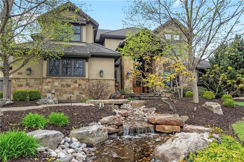 11515 W 159th Ter, Overland Park, KS 66221