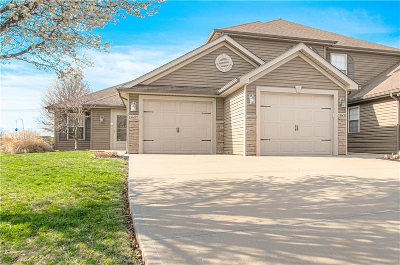 11607 N Ewing Ave, Kansas City, MO 64156