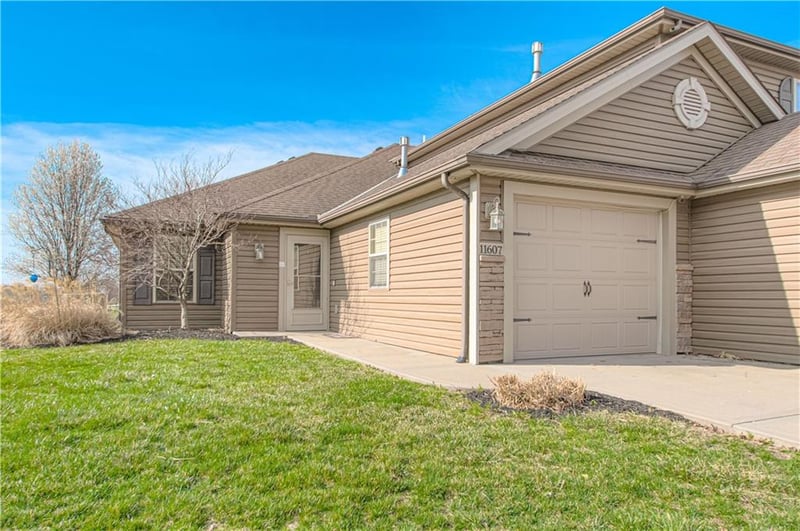 11607 N Ewing Ave, Kansas City, MO 64156