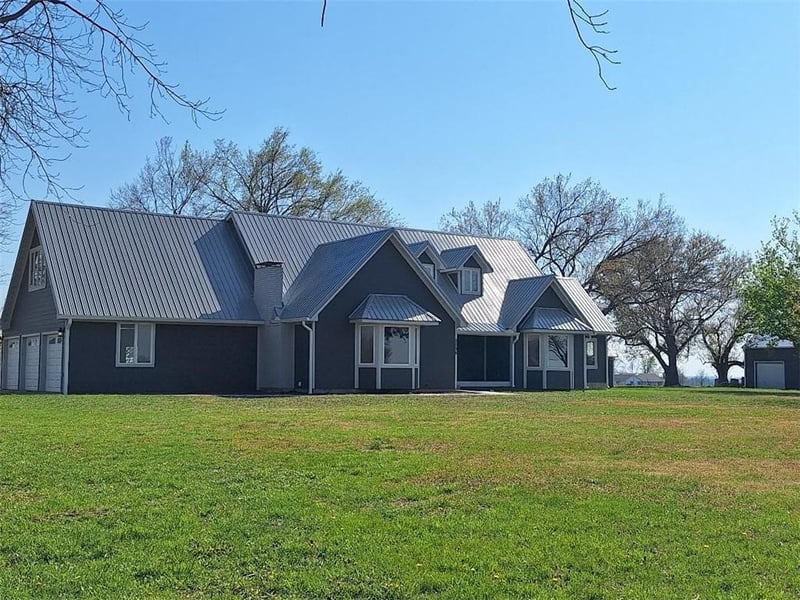 2096 Indian Rd, Fort Scott, KS 66701