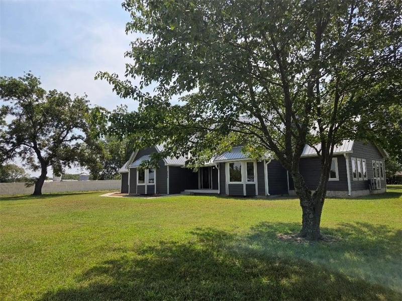 2096 Indian Rd, Fort Scott, KS 66701