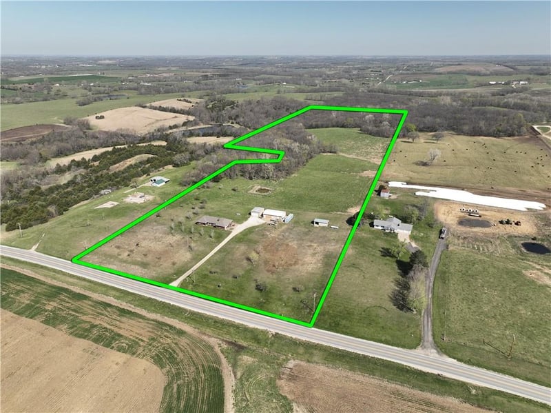 16468 K 16 Hw, Oskaloosa, KS 66066