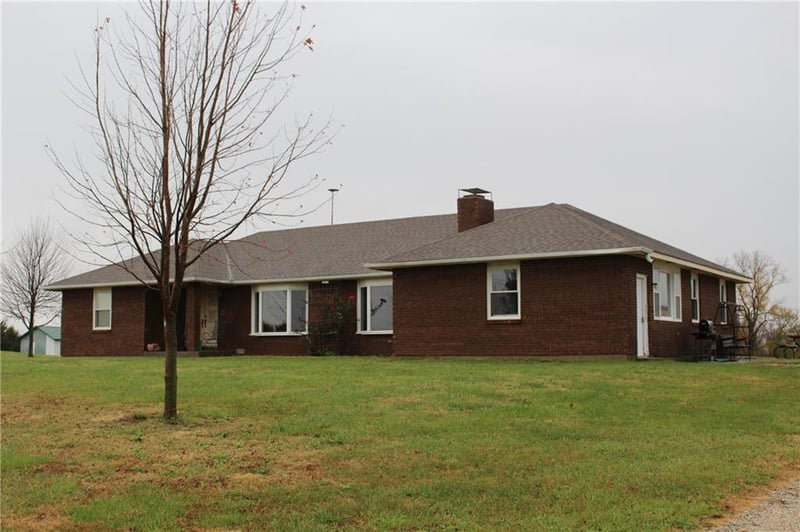 16468 K 16 Hw, Oskaloosa, KS 66066