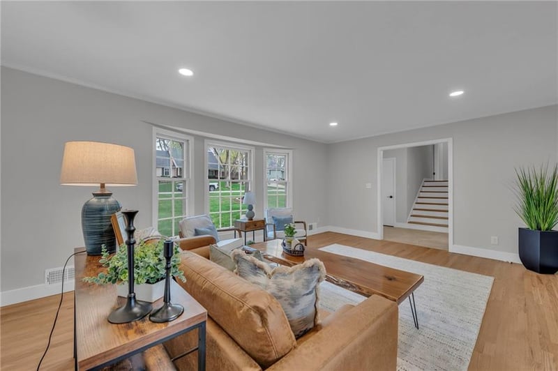 10712 W 52nd Cir, Shawnee, KS 66203