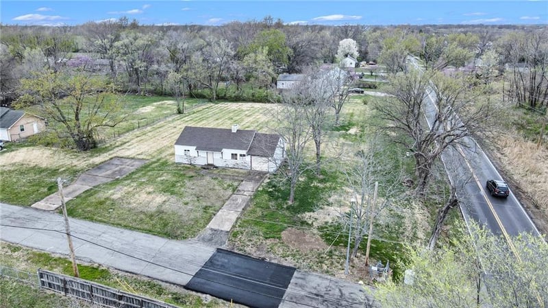 626 E 127th St, Kansas City, MO 64145
