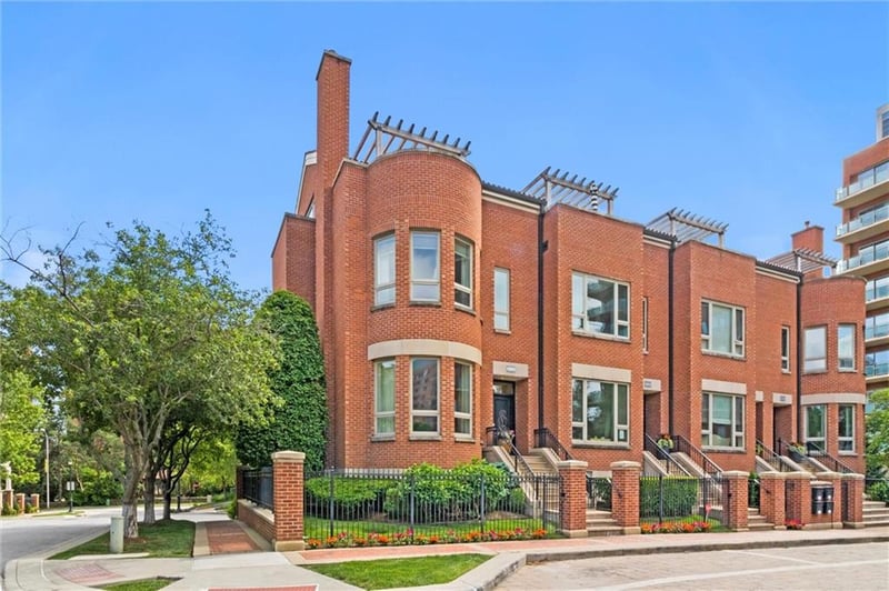 4930 Central St, Kansas City, MO 64112