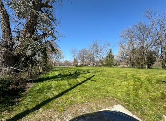 15460 Quivira Rd, Overland Park, KS 66221