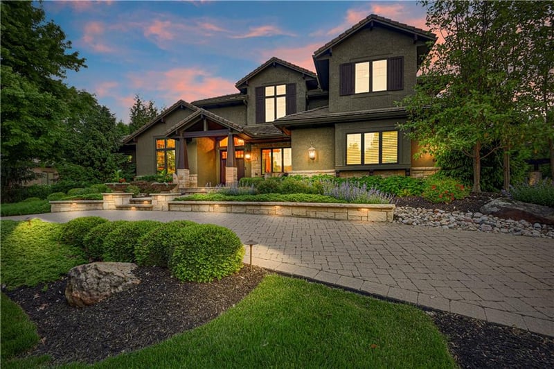 3713 W 140th St, Leawood, KS 66224