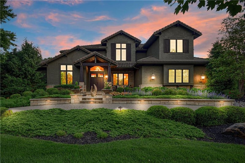 3713 W 140th St, Leawood, KS 66224