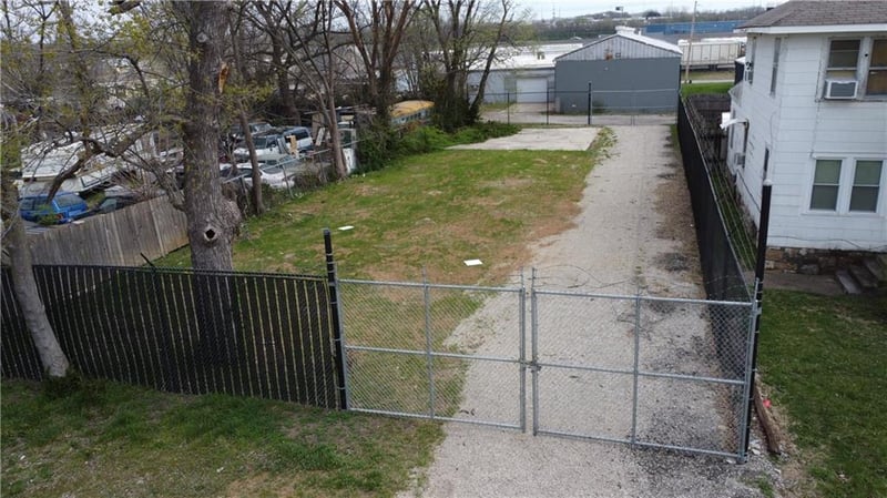 3819 Fuller Ave, Kansas City, MO 64129