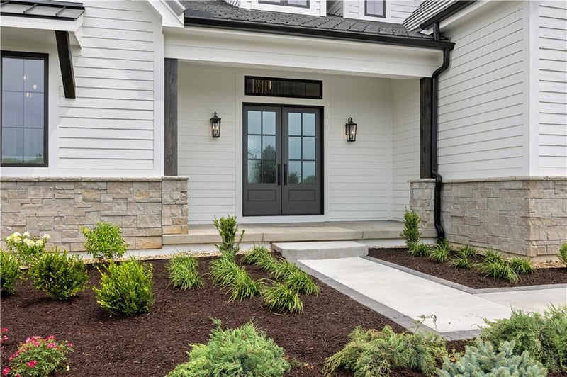 17216 Goddard St, Overland Park, KS 66221