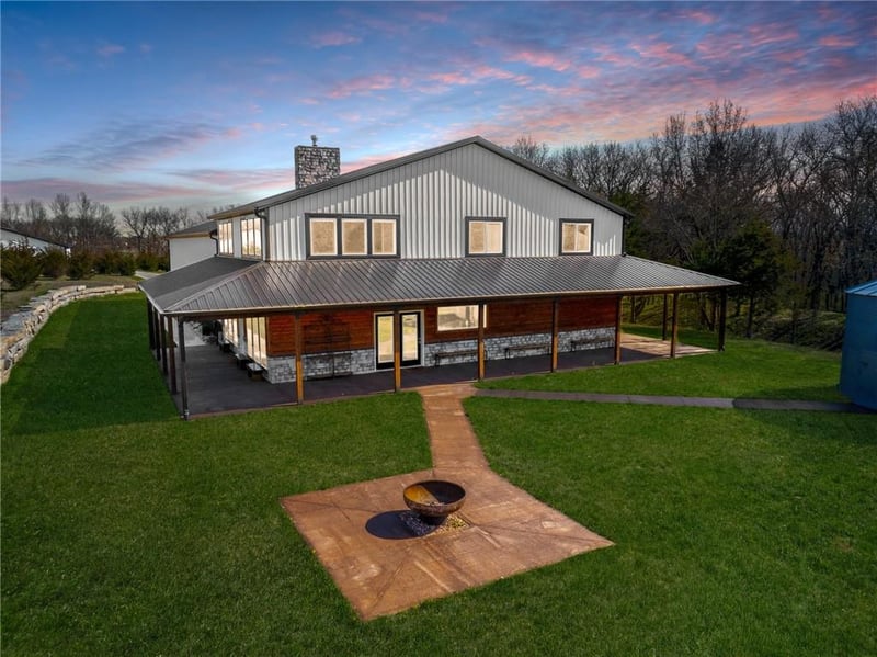 9016 SE 69 Hw, Cameron, MO 64429