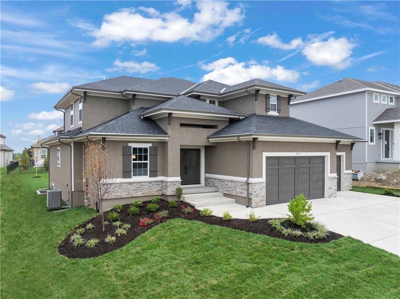 8013 Round Prairie St, Shawnee, KS 66220