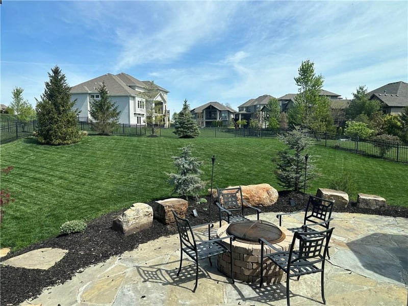 10418 W 168th Ter, Overland Park, KS 66062