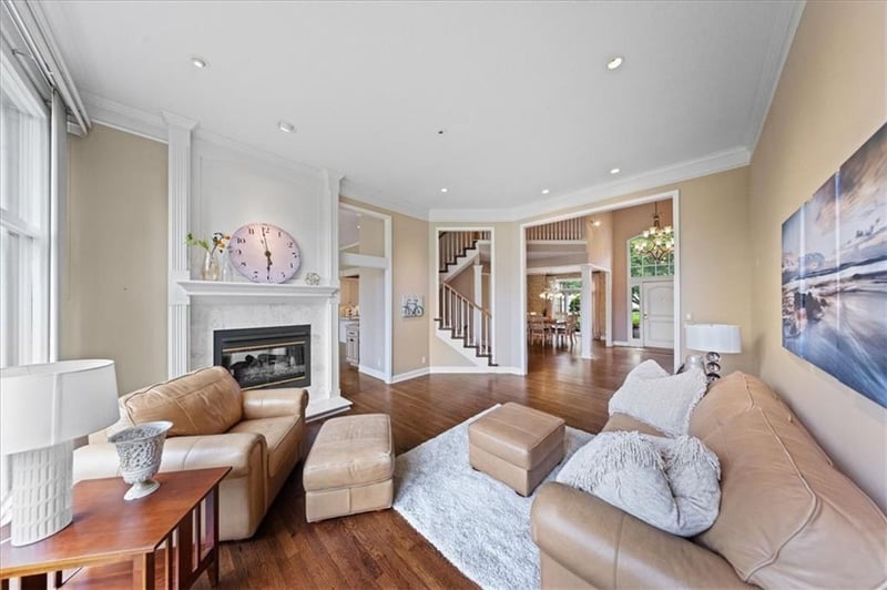 6119 W 128th St, Overland Park, KS 66209