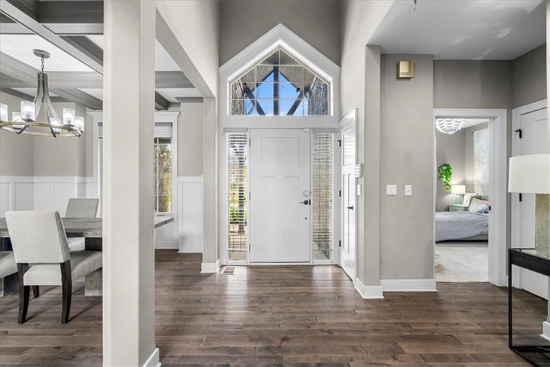 8908 N Crescent Ave, Kansas City, MO 64157
