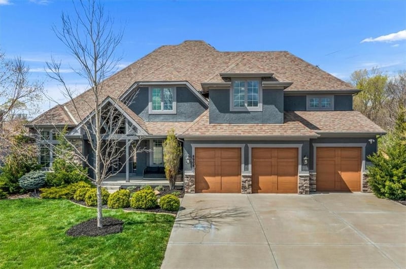 8908 N Crescent Ave, Kansas City, MO 64157